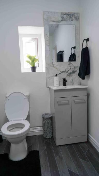 Stunning Two Bed City Centre Apartment Leeds  Ngoại thất bức ảnh