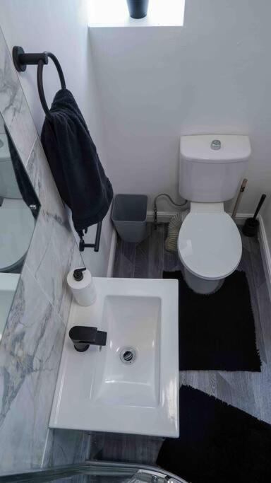 Stunning Two Bed City Centre Apartment Leeds  Ngoại thất bức ảnh